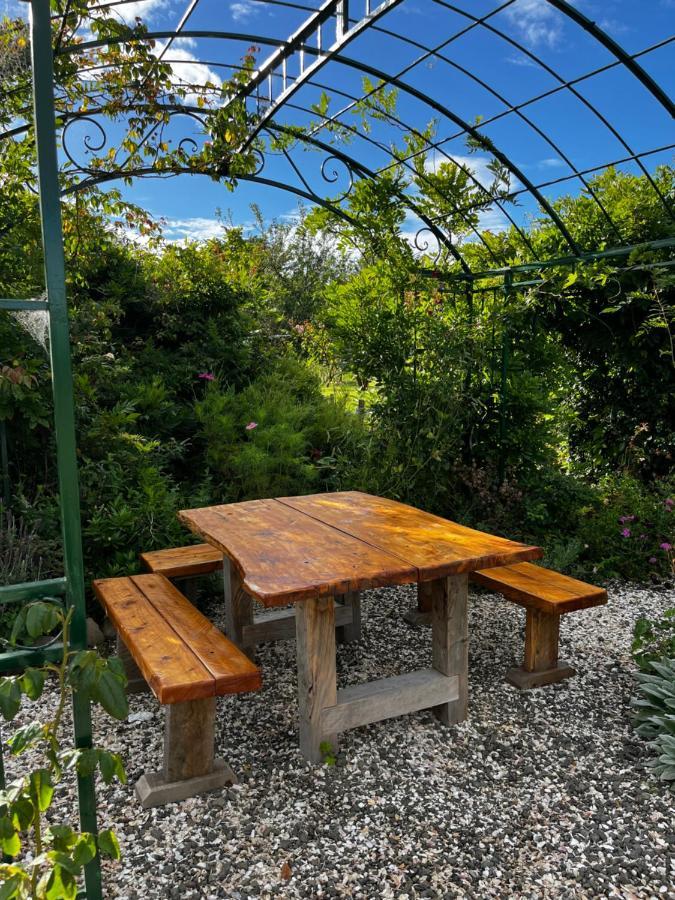 Wisteria Way 호텔 오포노니 외부 사진